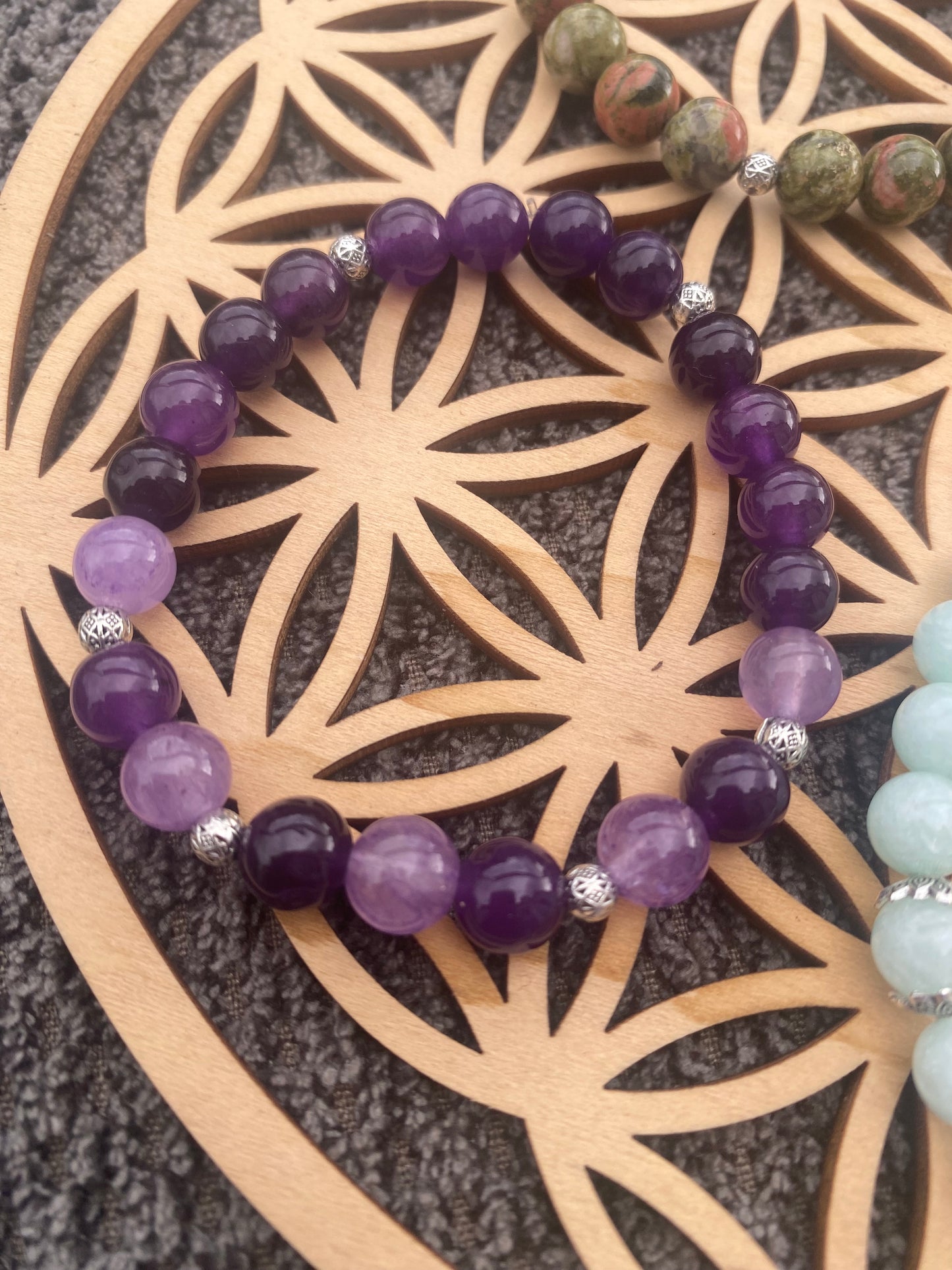 Bracelet Femme - Améthyste et Breloques Argentées