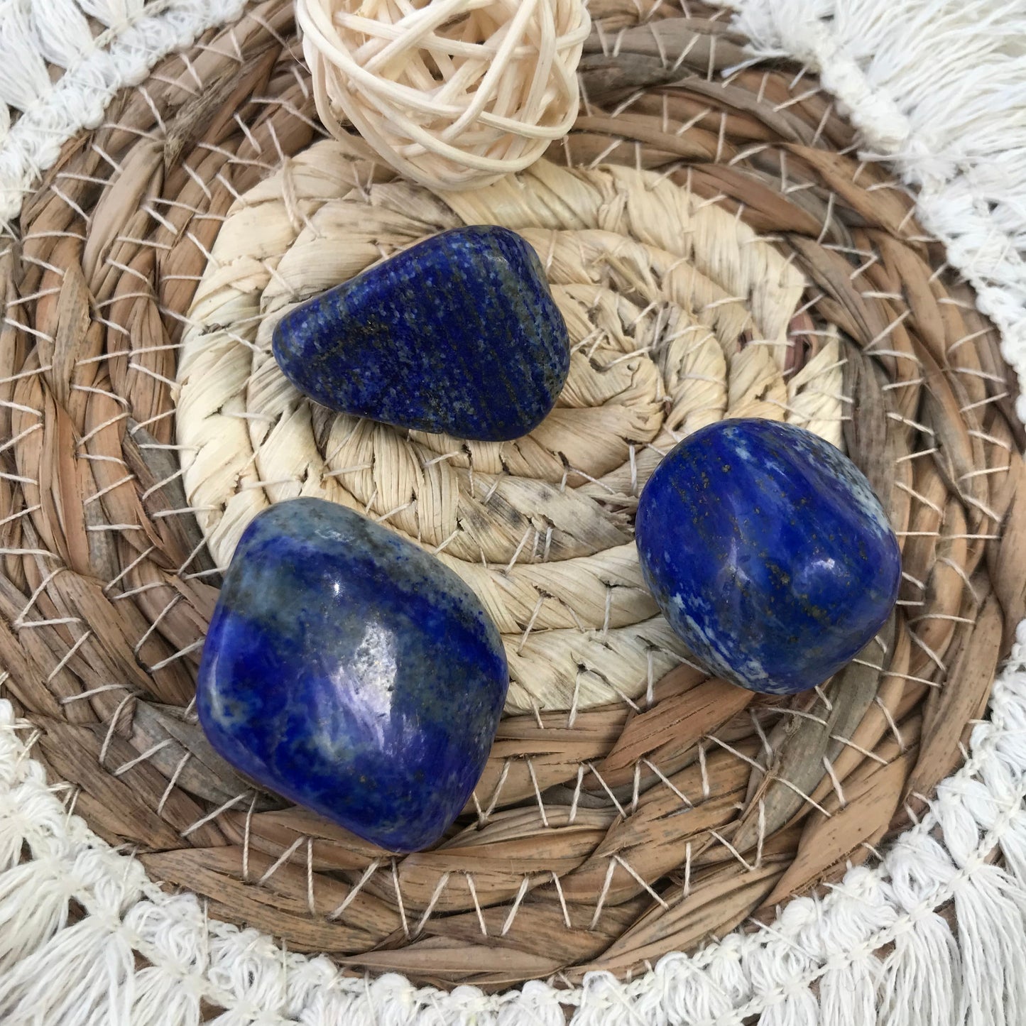 Pierre roulée de lapis lazuli