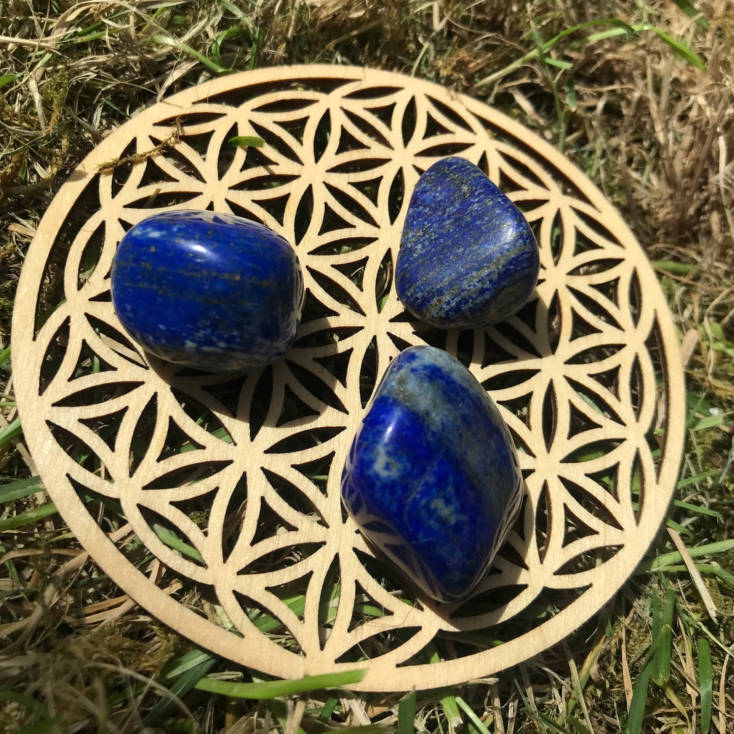 Pierre roulée de lapis lazuli