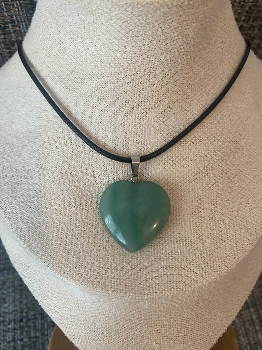 Pendentif en forme de cœur aventurine verte