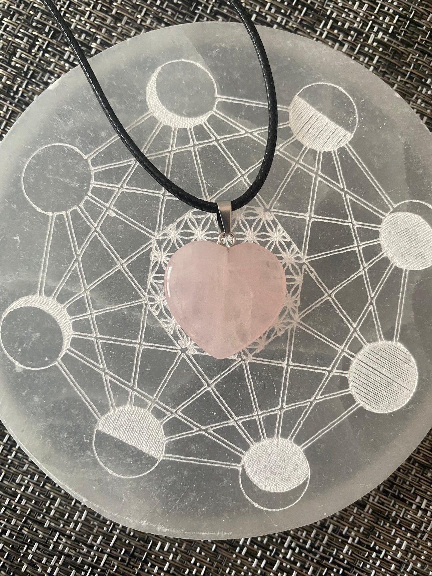 Pendentif en forme de cœur en quartz rose 