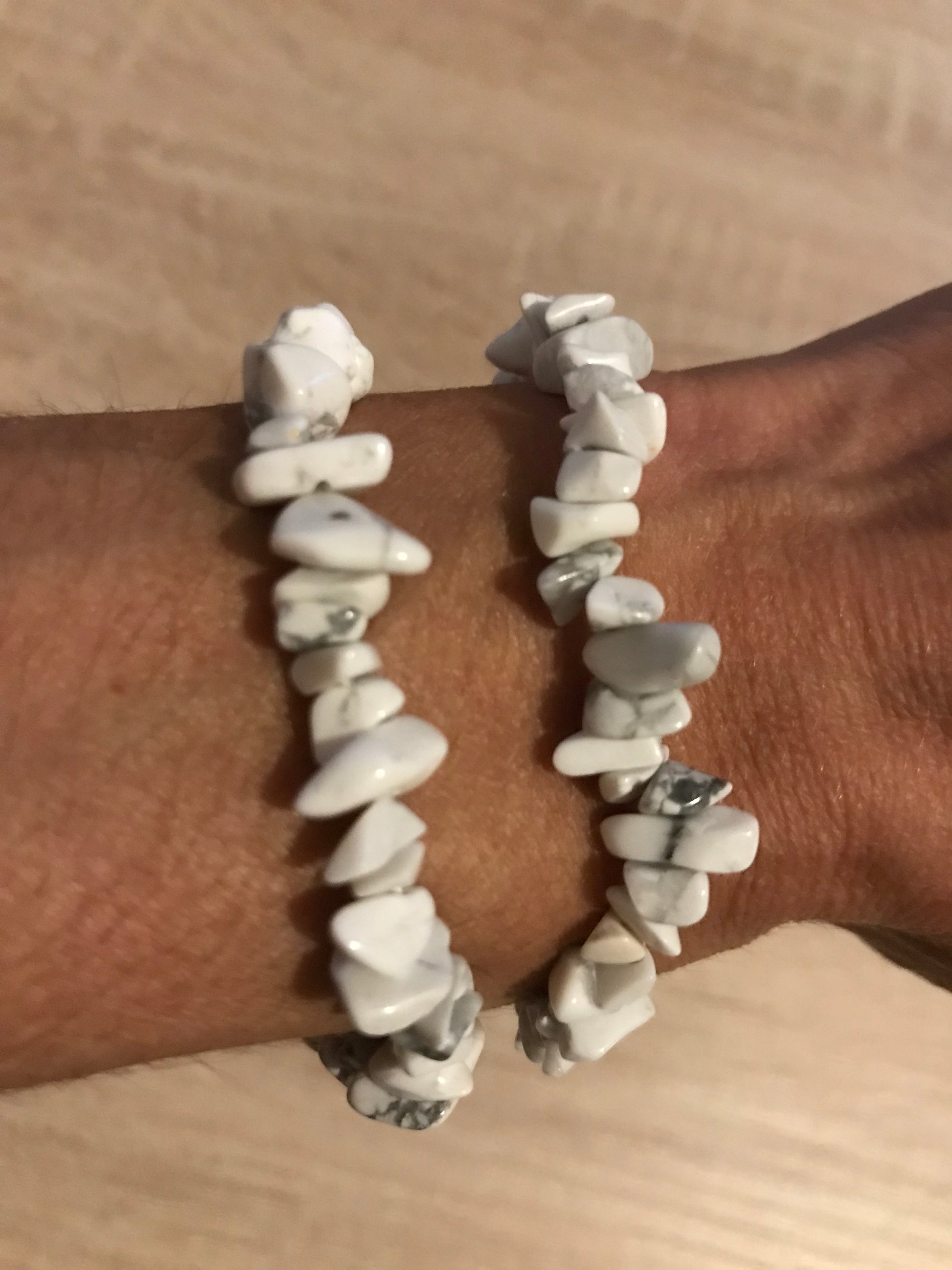 bracelet en chips de pierre naturelle de howlite